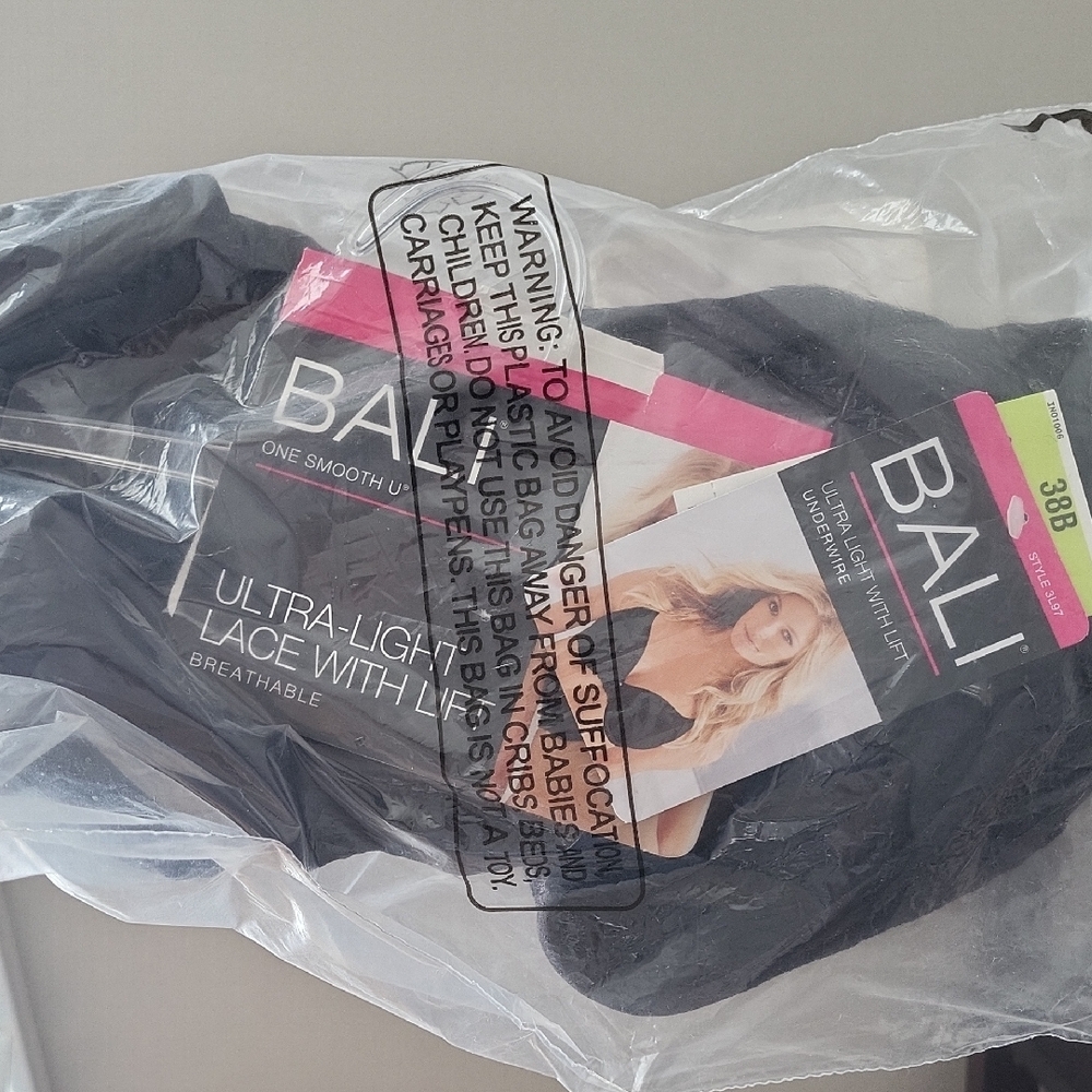 Bali Black Lace Bra with Ultra-Light Design